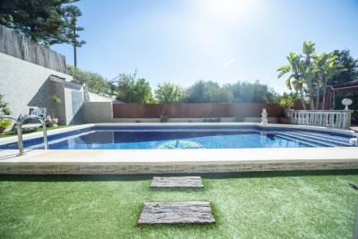 Large-Villa-for-sale-in-Urb-El-Oasis--4---Personalizado-