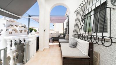 Detached-Villa-for-sale-in-La-Marina--9---Portals-