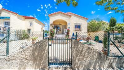 Detached-Property-for-sale-in-La-Marina--13---Portals-