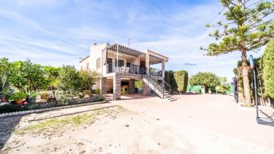 Detached-Villa-for-sale-in-La-Marina--3---Portals-