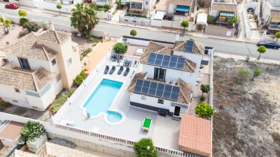 Villa-for-sale-in-Alicante--58---Canva-