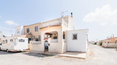 Terraced-house-for-sale-in-La-Marina--2---Canva-