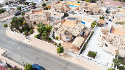 Detached-Villa-for-sale-in-Costa-Blanca--2---Portals-