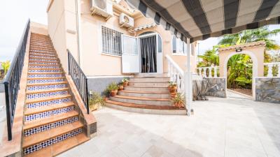 Detached-Villa-for-sale-in-Costa-Blanca--7---Portals-