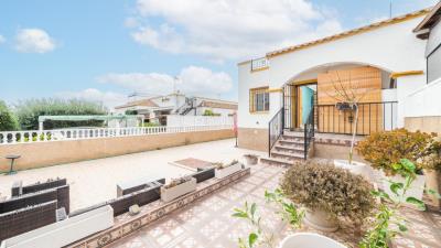 House-for-sale-in-La-Marina--2---Portals-