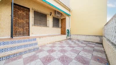 Townhouse-for-Sale-in-La-Marina--2---Canva-