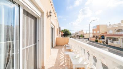 Terraced-Property-For-Sale-In-Costa-Blanca--14---Canva-