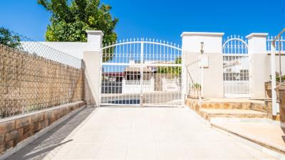 Detached-villa-for-sale-in-La-Marina---2-2---Portals-