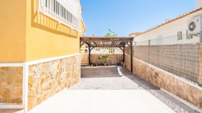 Detached-villa-for-sale-in-La-Marina---3-1---Portals-