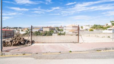 Plot-for-sale-in-La-Marina--18---Canva-