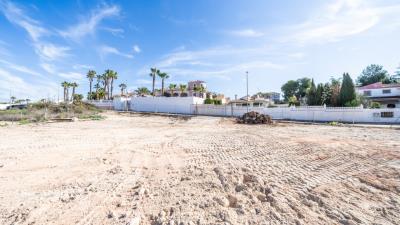 Plot-for-sale-in-La-Marina--22---Canva-