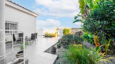 Villa-for-sale-in-La-Marina--5---Portals-