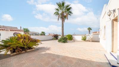 Detached-Villa-for-sale-in-Costa-Blanca--5---Canva-