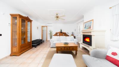 Detached-villa-for-sale-in-Alicante--11---Canva-