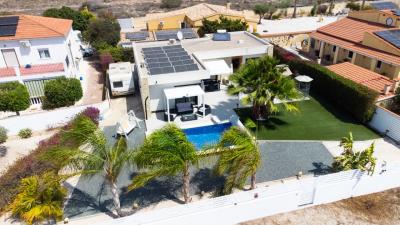 Modern-Villa-for-sale-in-Costa-Blanca--3---Canva-