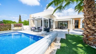 Modern-Villa-for-sale-in-Costa-Blanca--8---Canva-