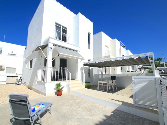 Image No.1-3 Bed Villa for sale