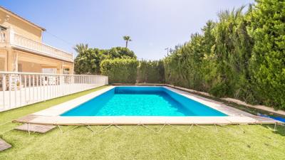 Villa-for-sale-in-La-Marina-with-private-pool--2---Portals-