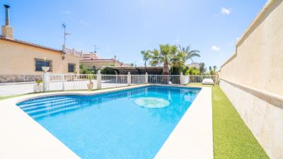 Detached-villa-for-sale-in-La-Marina--Costa-Blanca--2---Canva-