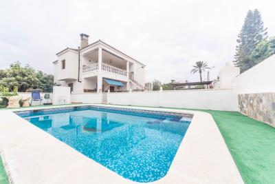 Villa-for-sale-in-Alicante--1---Portals-