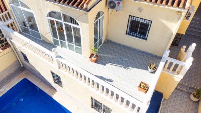 Detached-property-for-sale-in-La-Marina--6---Canva-