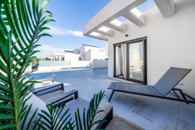 Villa-for-sale-in-La-Marina--7---Portals-