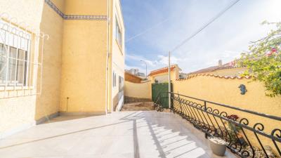 Detached-villa-for-sale-in-La-Marina--5---Portals-