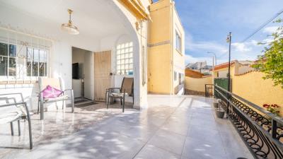 Detached-villa-for-sale-in-La-Marina--15---Portals-