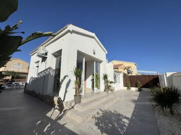 Villa-for-sale-in-La-Marina--12---Portals-