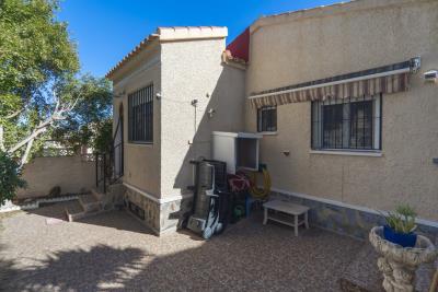 Detached-property-for-sale-in-La-Marina--6---Portals-