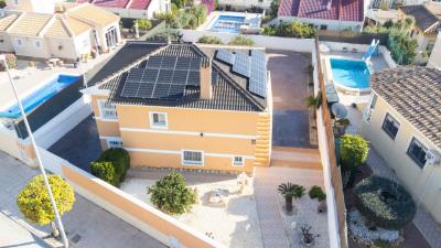 Detached-Villa-for-sale-in-La-Marina--2---Portals-