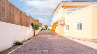 Detached-Villa-for-sale-in-La-Marina--9---Portals-