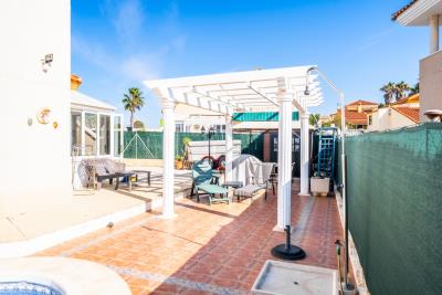 Detached-Villa-for-sale-in-La-Marina--7---Portals-