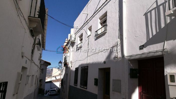 Image No.1-Maison de ville de 6 chambres à vendre à Serón