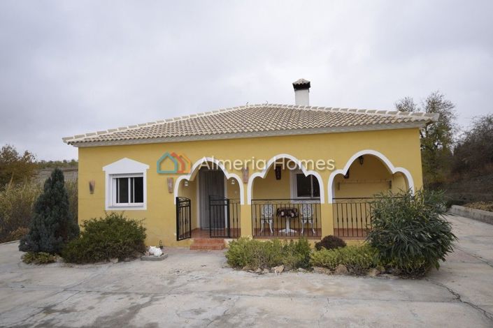 Image No.1-3 Bed Villa for sale