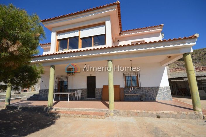 Image No.1-3 Bed Villa for sale