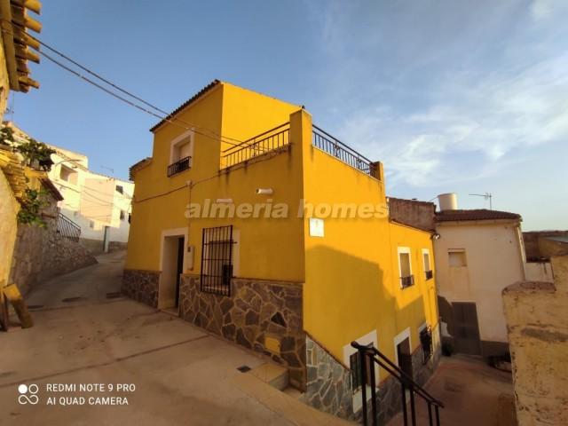 Image No.1-4 Bed Village House for sale