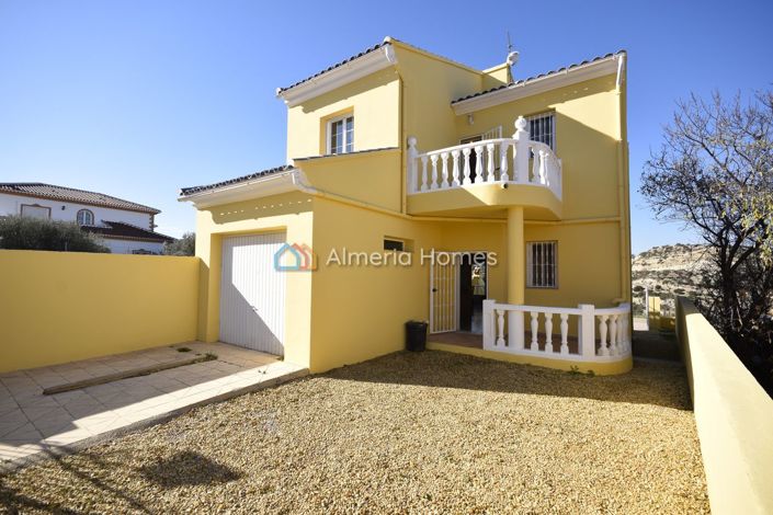 Image No.1-3 Bed Villa for sale