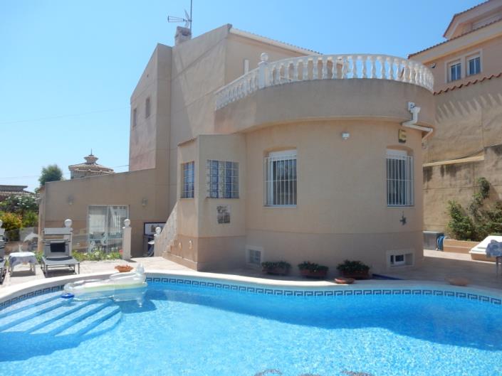 Image No.1-5 Bed Villa / Detached for sale