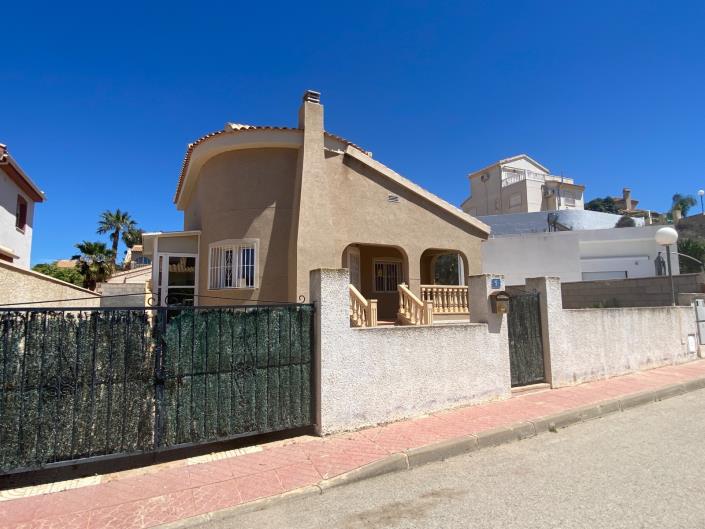 Image No.1-3 Bed Villa / Detached for sale