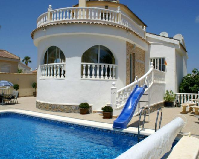 Image No.1-4 Bed Villa / Detached for sale