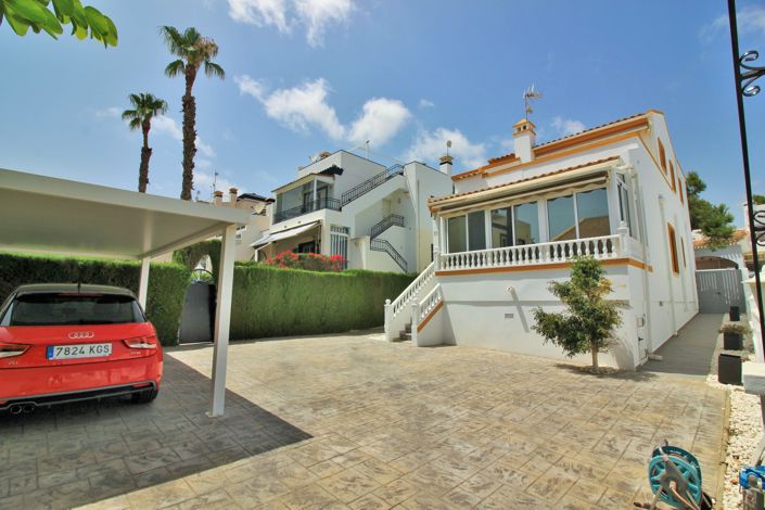 Image No.1-3 Bed Villa for sale