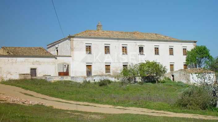 Image No.1-Terrain de 19 chambres à vendre à Albufeira