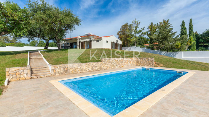 Image No.1-4 Bed Villa for sale