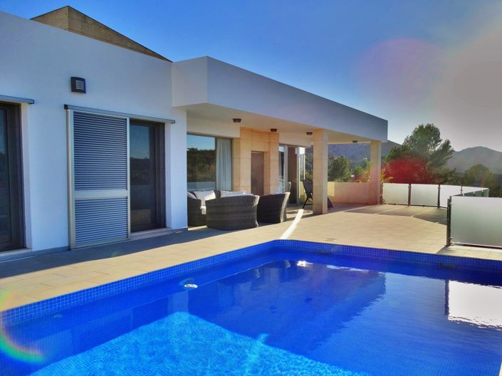 Image No.1-3 Bed Villa for sale