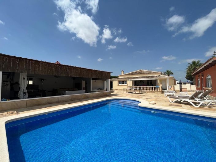 Image No.1-5 Bed Finca for sale