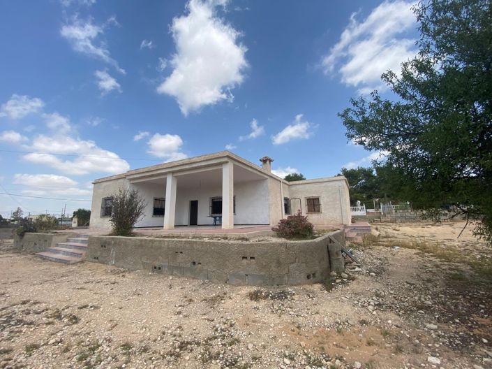 Image No.1-4 Bed Villa for sale