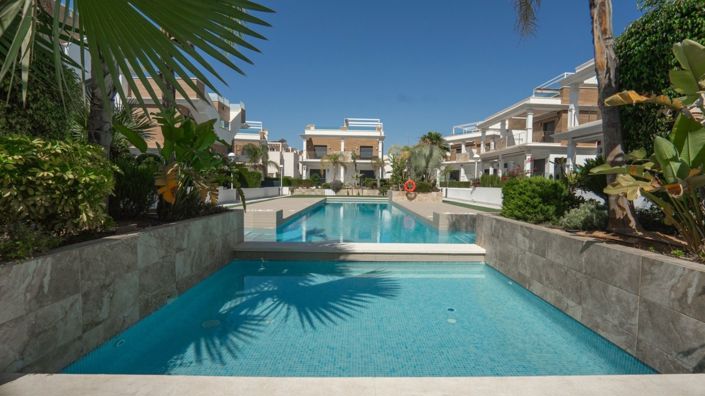 Image No.1-4 Bed Villa for sale