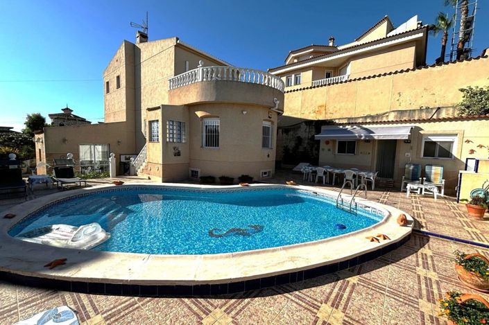 Image No.1-5 Bed Villa for sale