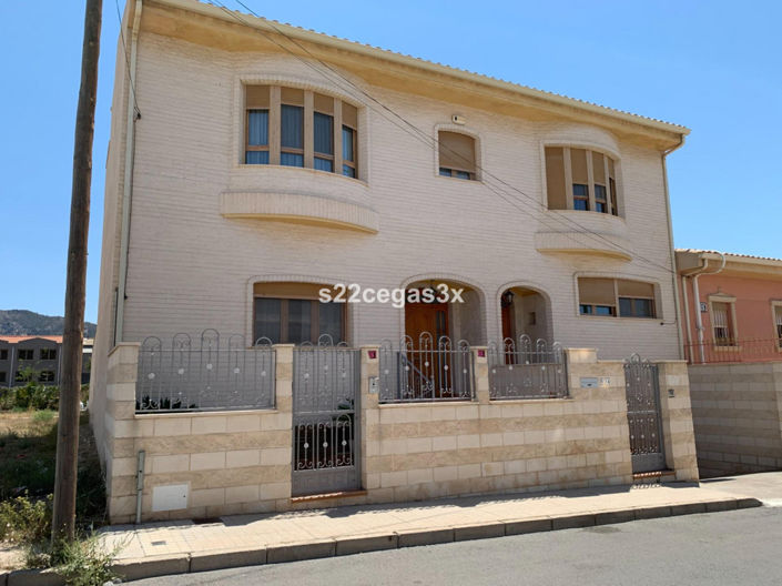 Image No.1-5 Bed Villa for sale